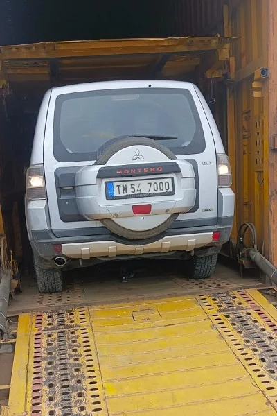 Car transport container